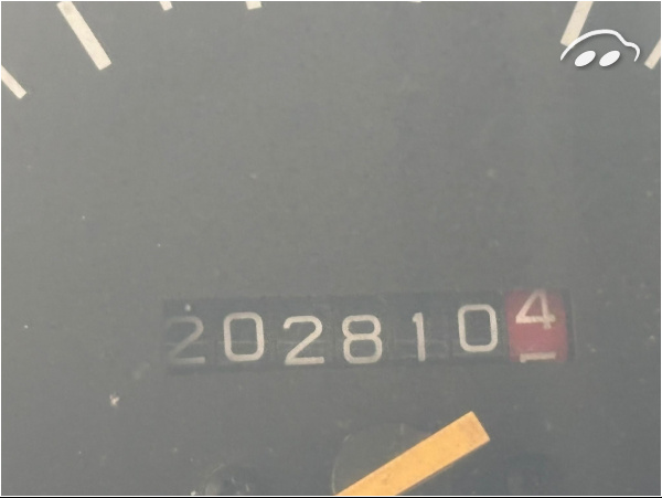 Land Rover Defender  5