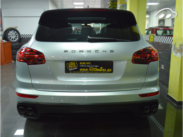 Porsche Cayenne 3.0 D  4
