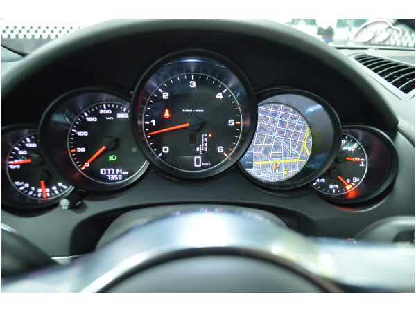 Porsche Cayenne 3.0 D  9