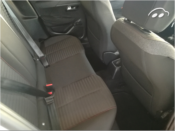 Peugeot 208 ACTIVE 7