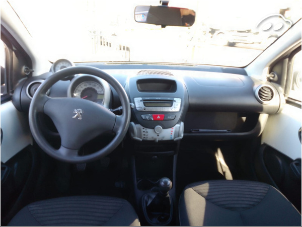 Peugeot 107 1.0 7