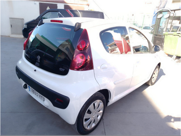 Peugeot 107 1.0 6