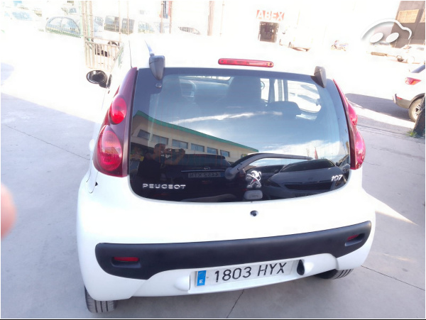Peugeot 107 1.0 5