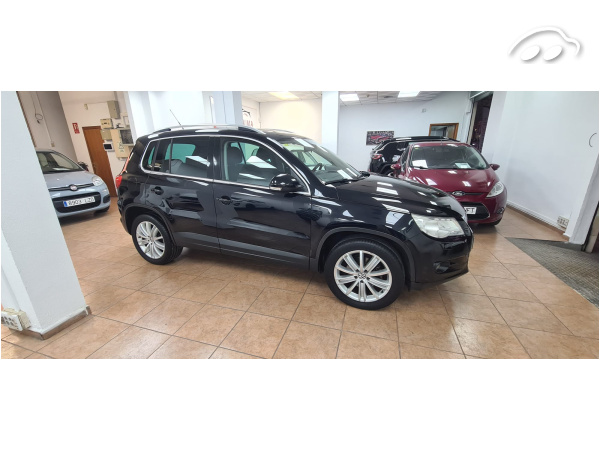 Volkswagen Tiguan 4x4 2.0 4x4 8