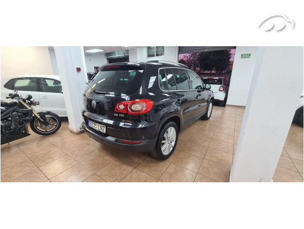 Volkswagen Tiguan 4x4 2.0 4x4 9