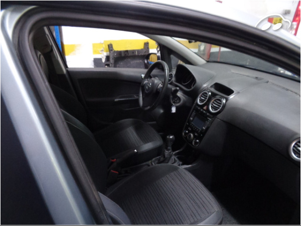 Opel Corsa 1.4 4