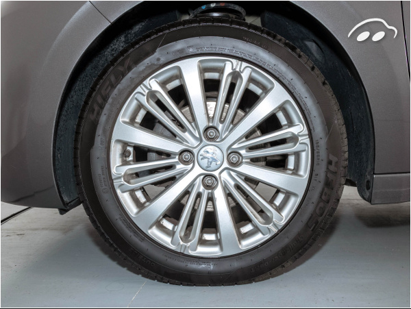 Peugeot 208 STYLE 1.2 G 83CV 11