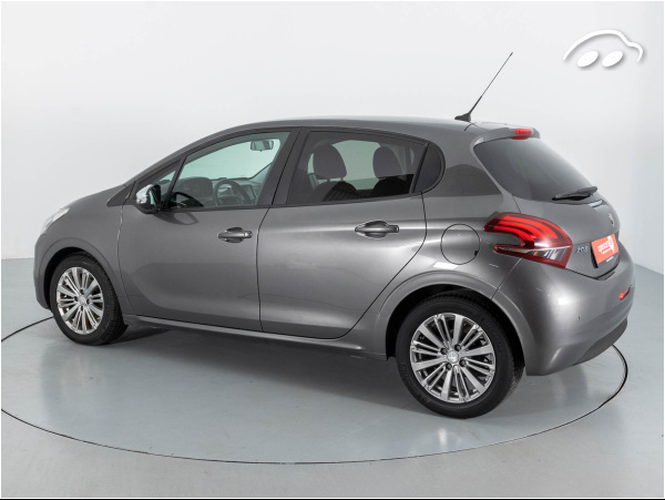 Peugeot 208 STYLE 1.2 G 83CV 6