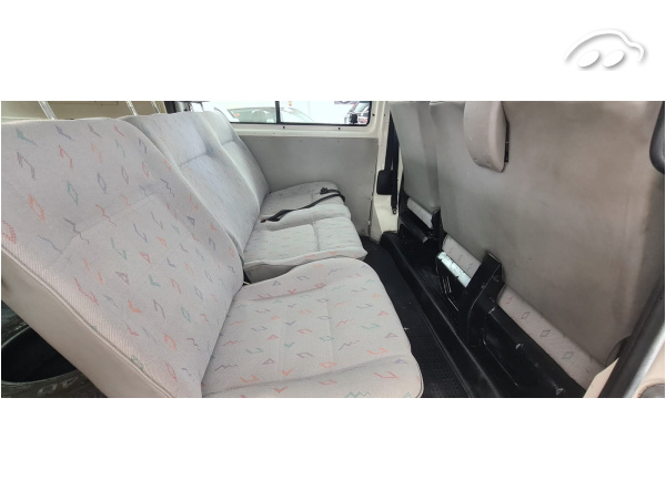 Volkswagen Transporter van 6 plazas 3