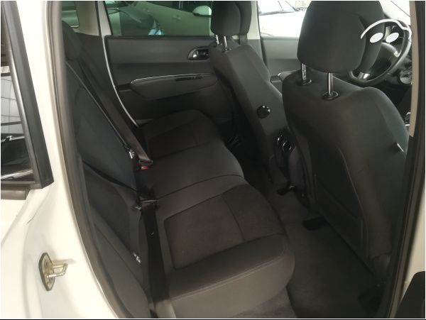 Peugeot 3008 SUV STYLE 6