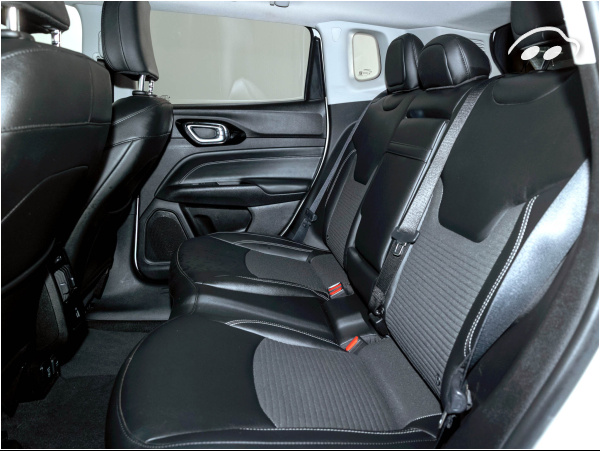 Jeep Compass LIMITED 1.3 GSE 130CV 11