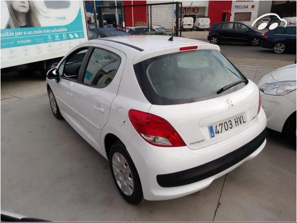 Peugeot 207 1.4 HDI  6