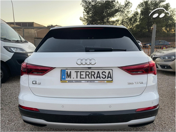 Audi Q3 35 TFSI 12