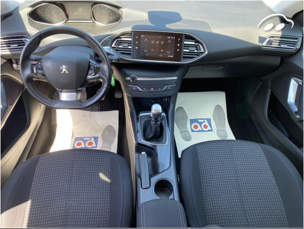 Peugeot 308 STYLE 1.2 130CV 12