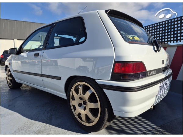 Renault Clio 16V 1.8 3