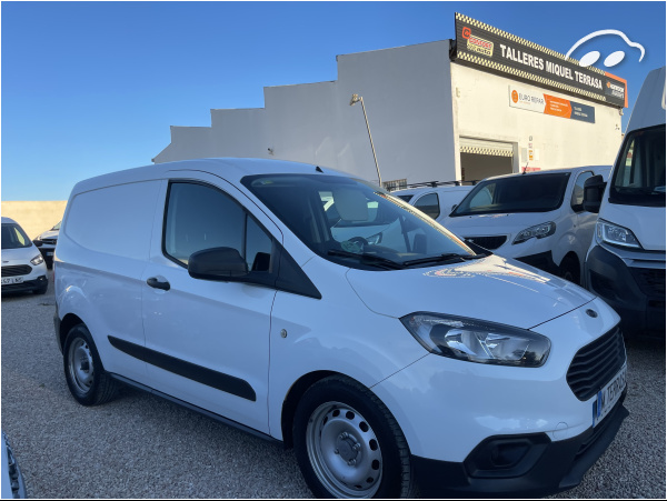 Ford Transit courier  2