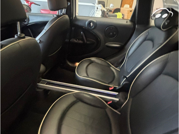 Mini Cooper Countryman S  8