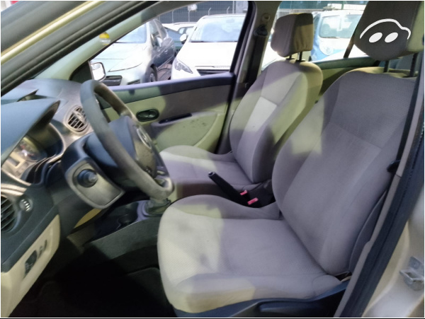 Renault Clio 1.5 DCI 7