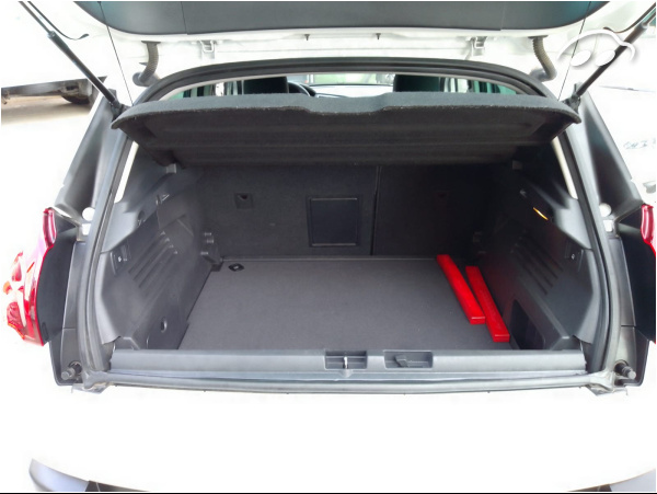 Peugeot 3008 1.6 HDI  7