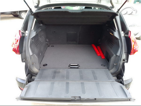 Peugeot 3008 1.6 HDI  8