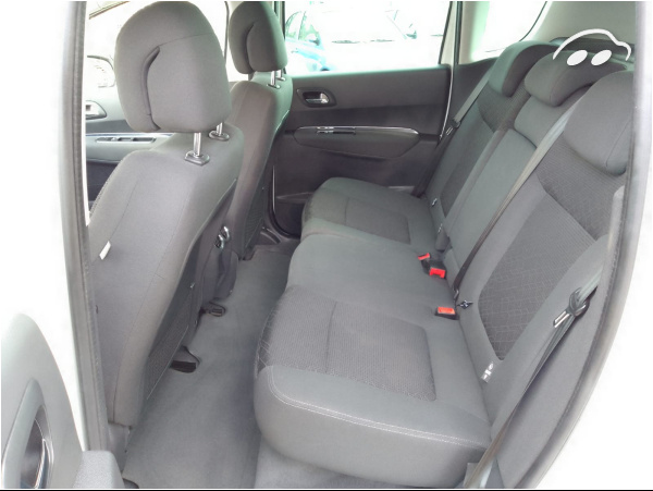 Peugeot 3008 1.6 HDI  9