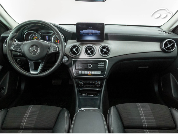 Mercedes-benz GLA 180 1.6G 122CV 9