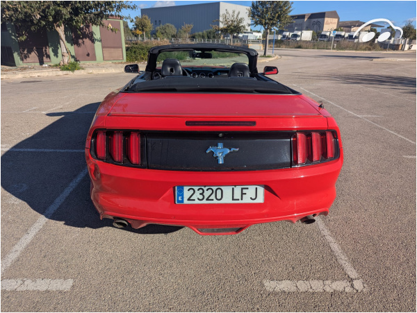 Ford Mustang  4