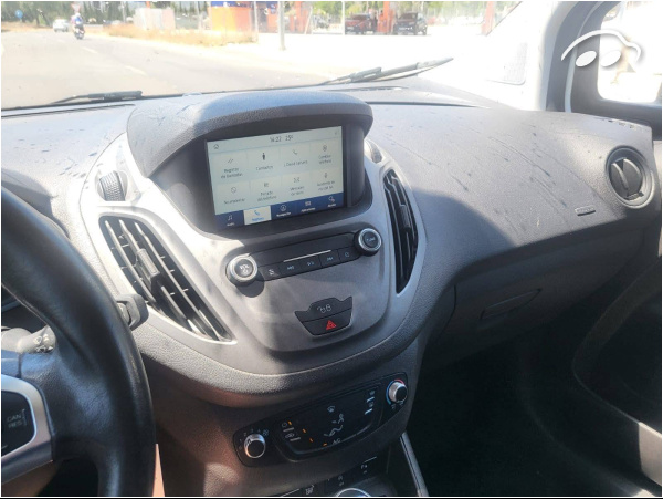 Ford Transit courier  1.0 EcoBoost  8