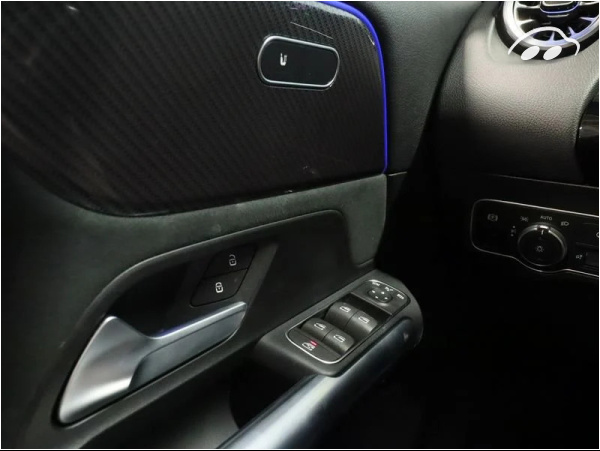 Mercedes-benz Clase GLA 220 D DCT 4MATIC 190CV 5P 3