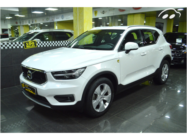 Volvo Xc40 2.0 D3 MOMENTUM PRO  1