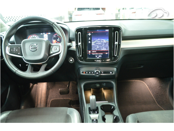 Volvo Xc40 2.0 D3 MOMENTUM PRO  12