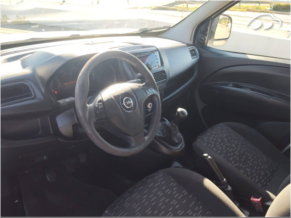 Opel Combo 1.3 Cdti  9