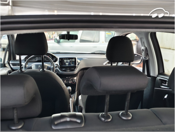 Peugeot 208 1.2 VTI 11