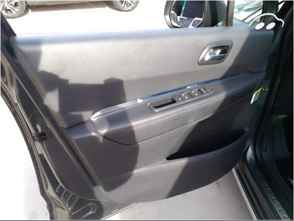 Peugeot 3008 1.6 HDI  10