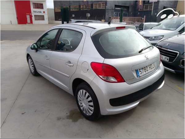 Peugeot 207 1.4 5