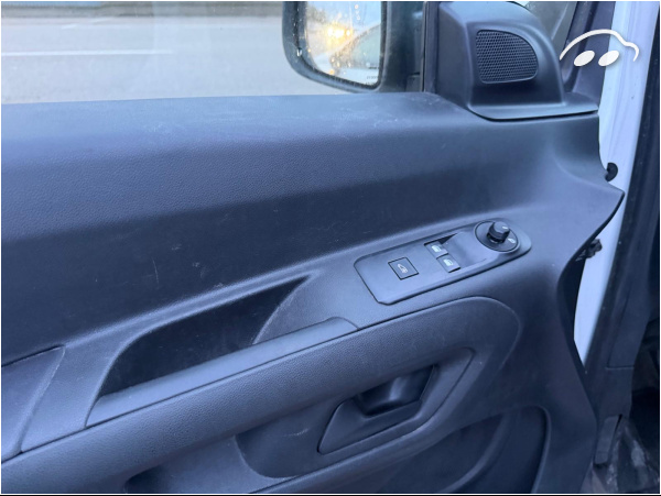 Peugeot Partner FURGON  6