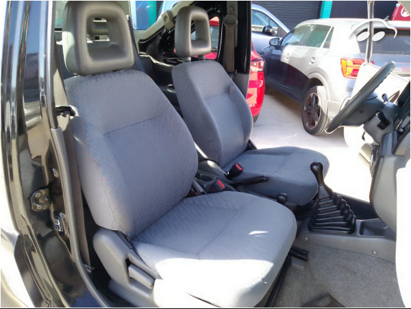 Suzuki Jimny 1.3 Hard Top 10