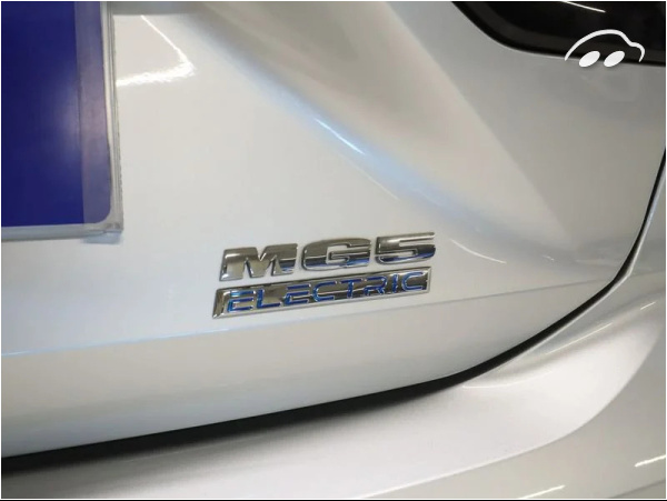 MG MG5 BEV 61KWH LONG RANGE LUXURY 156CV 5P 10