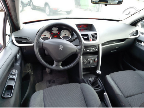Peugeot 207 1.4 HDI  7