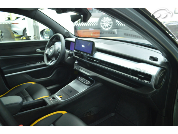 Jeep AVENGER 1.2 ehybrid 4xe 145 10