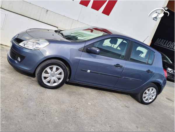 Renault Clio 1.4i 2