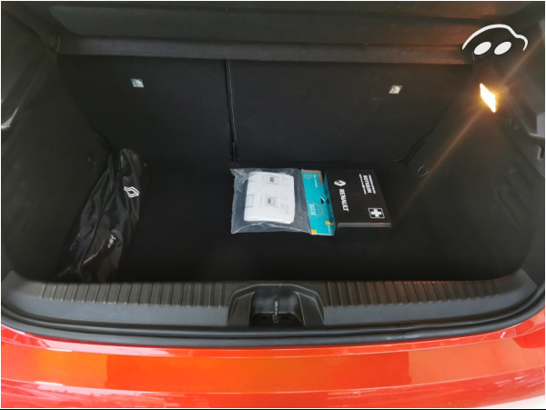 Renault Clio ZEN TCE 90CV 6