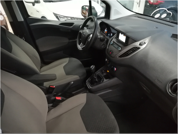 Ford Tourneo courier AMBIENTE 7