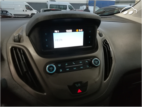 Ford Tourneo courier AMBIENTE 9