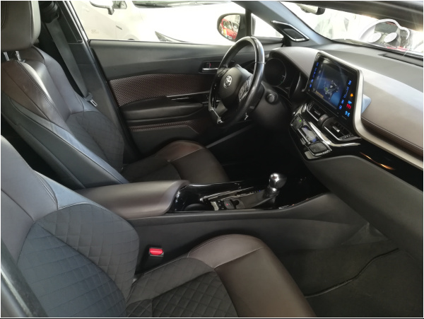 Toyota C-HR STYLE 5