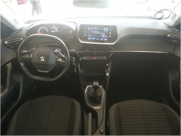 Peugeot 2008 1.5 5
