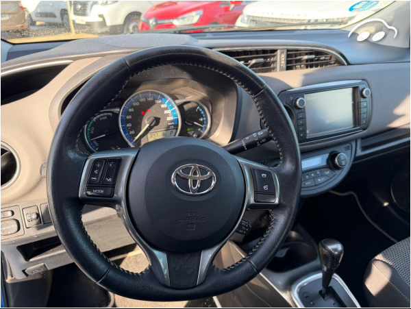 Toyota Yaris  6