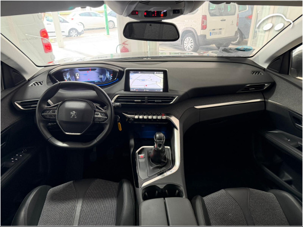 Peugeot 3008 SUV 1.5 BLUEHDI 96KW 130CV SS ALLURE 6