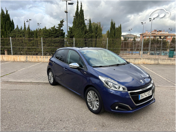 Peugeot 208 STYLE 1.2 2