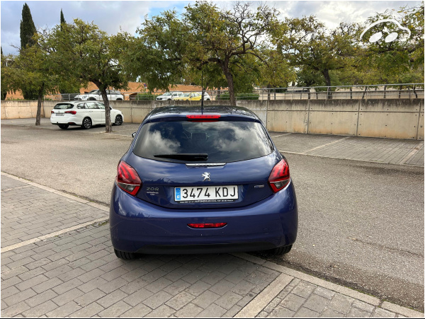 Peugeot 208 STYLE 1.2 3